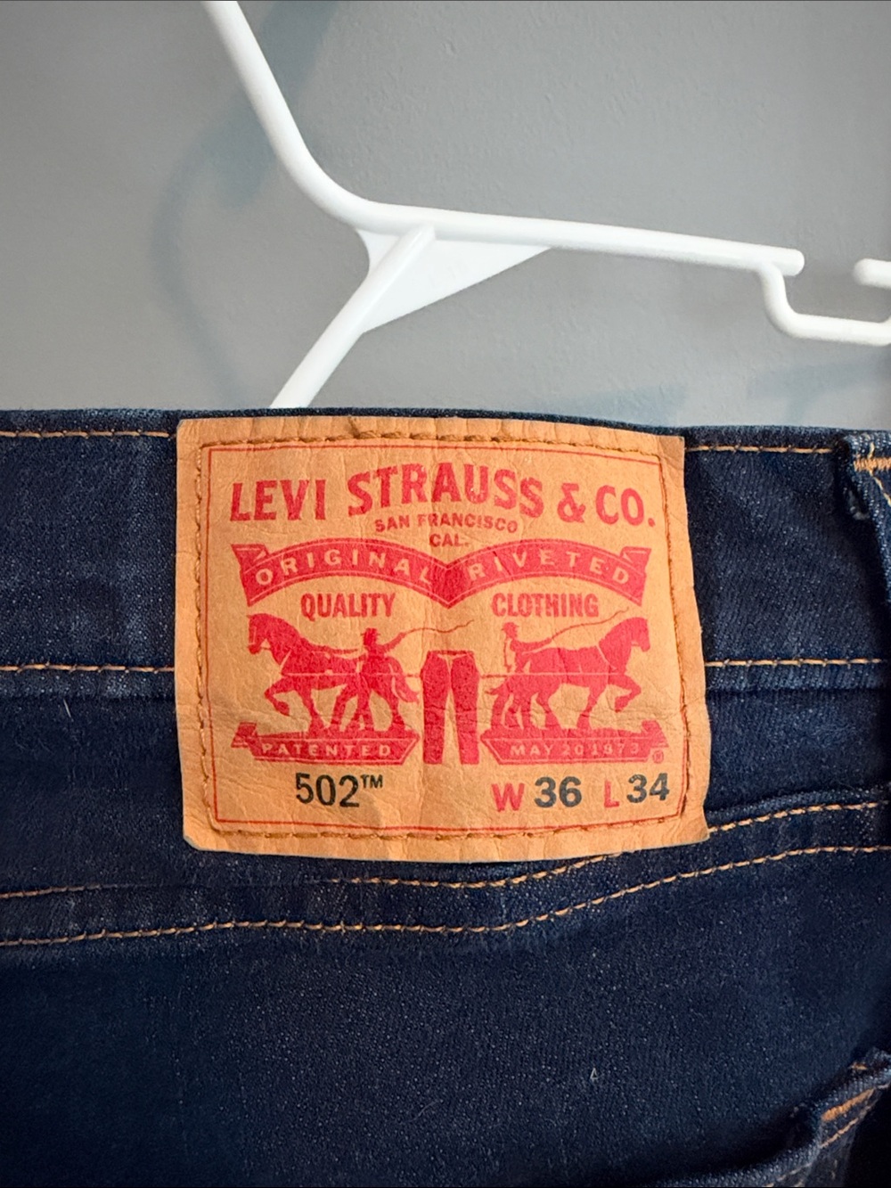 Levi's Men's Indigo Straight Jeans - Picture 2 of 4